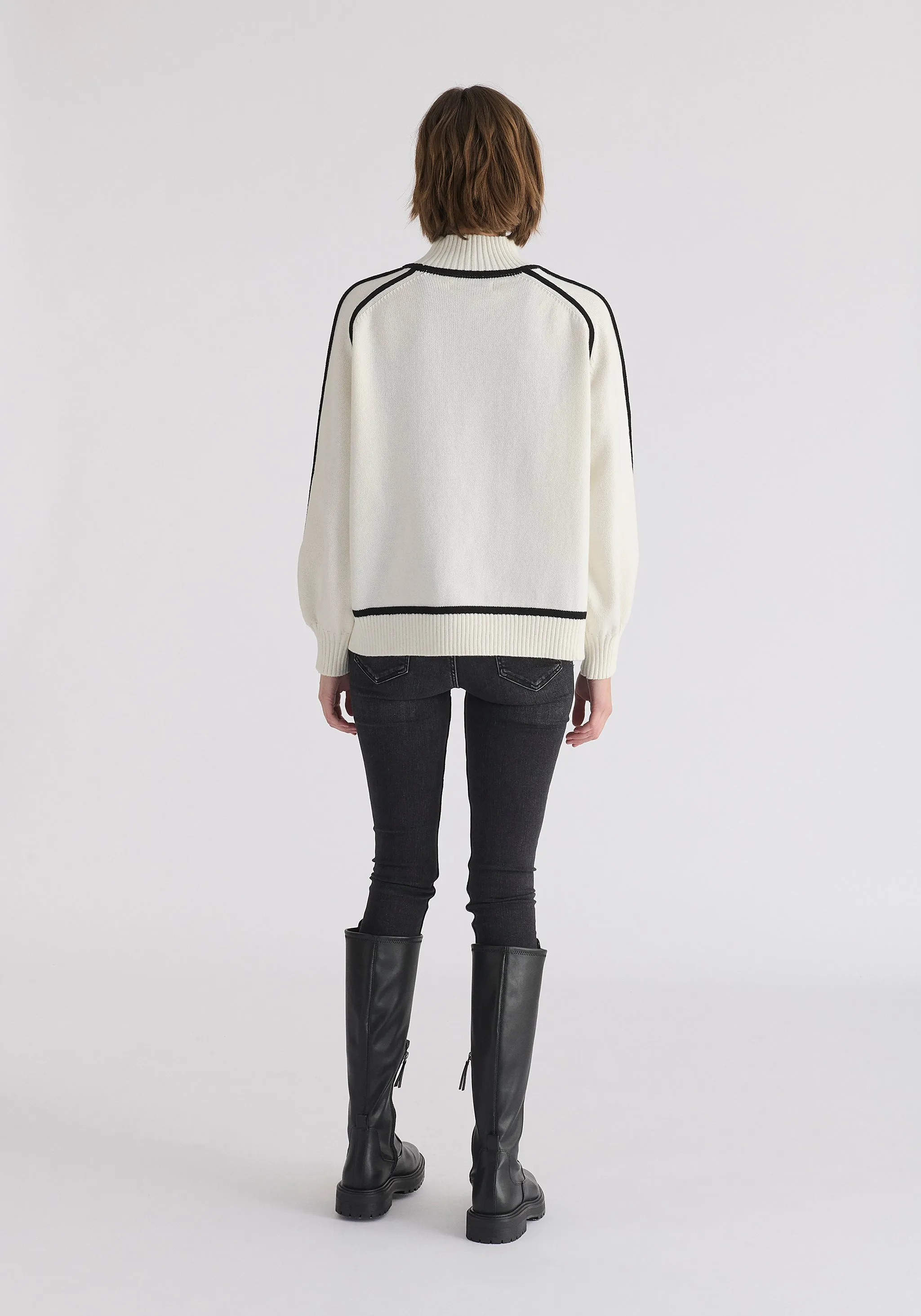 Contrast Stripe Piping Mock Neck Jumper