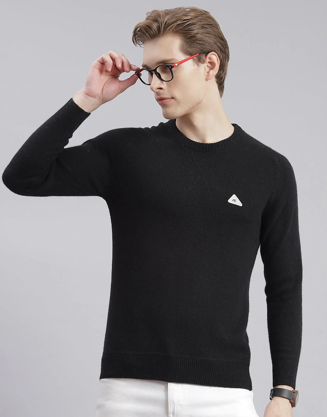 Men Black Solid Round Neck Full Sleeve Pullover