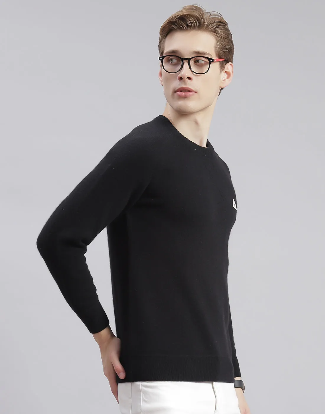 Men Black Solid Round Neck Full Sleeve Pullover