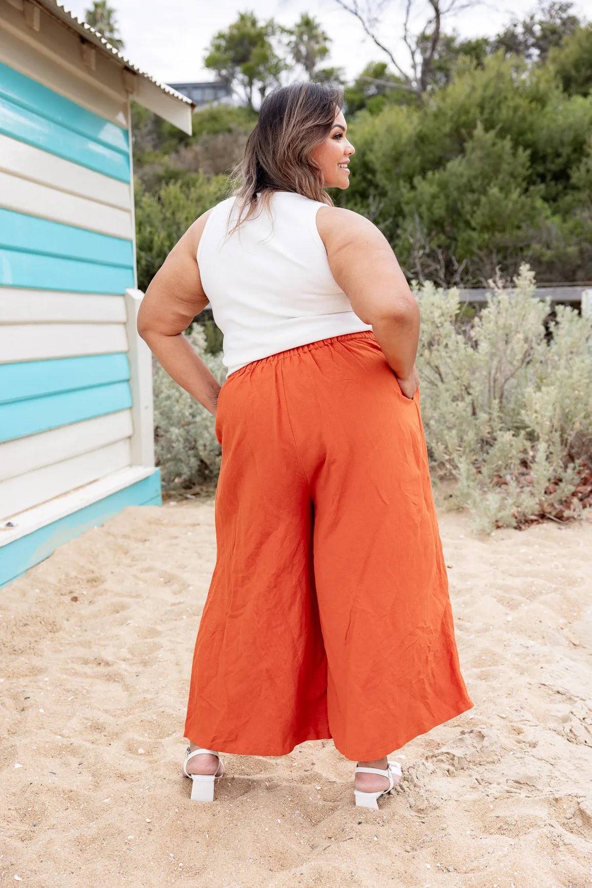 Noah Crop Linen Pant in Rust