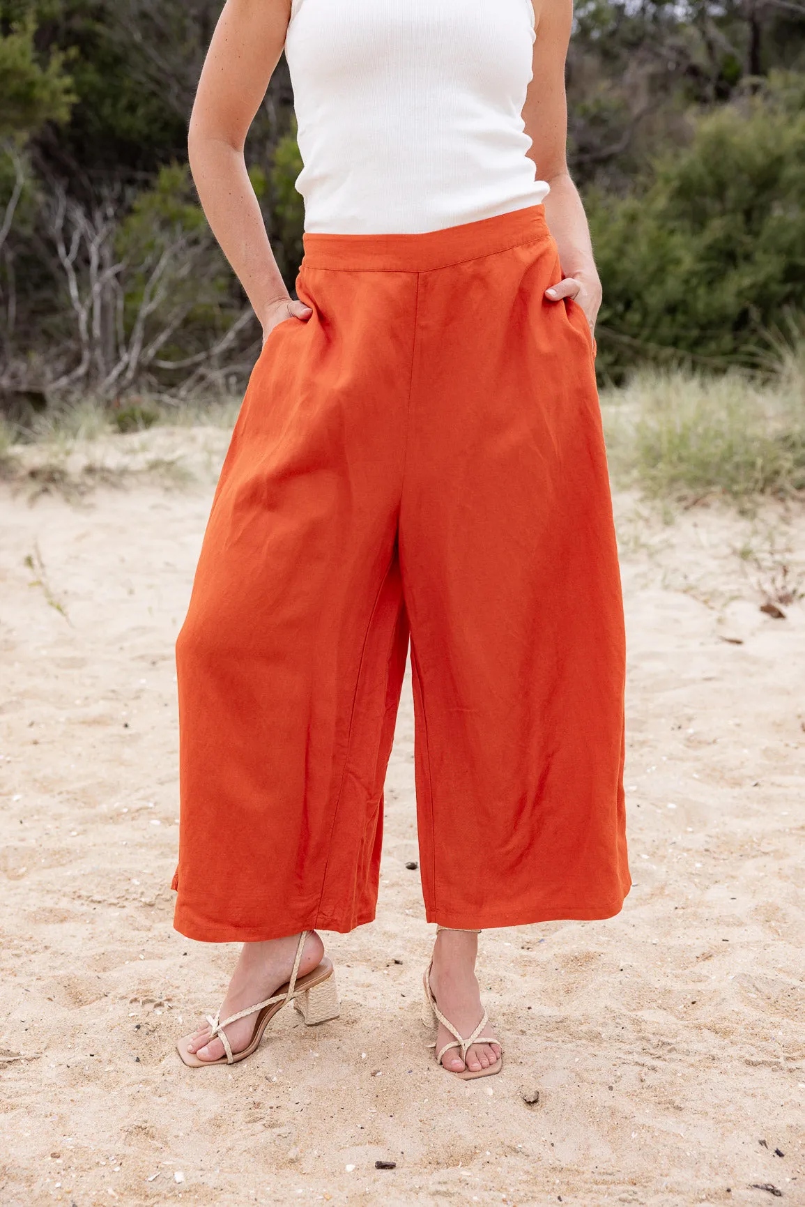 Noah Crop Linen Pant in Rust