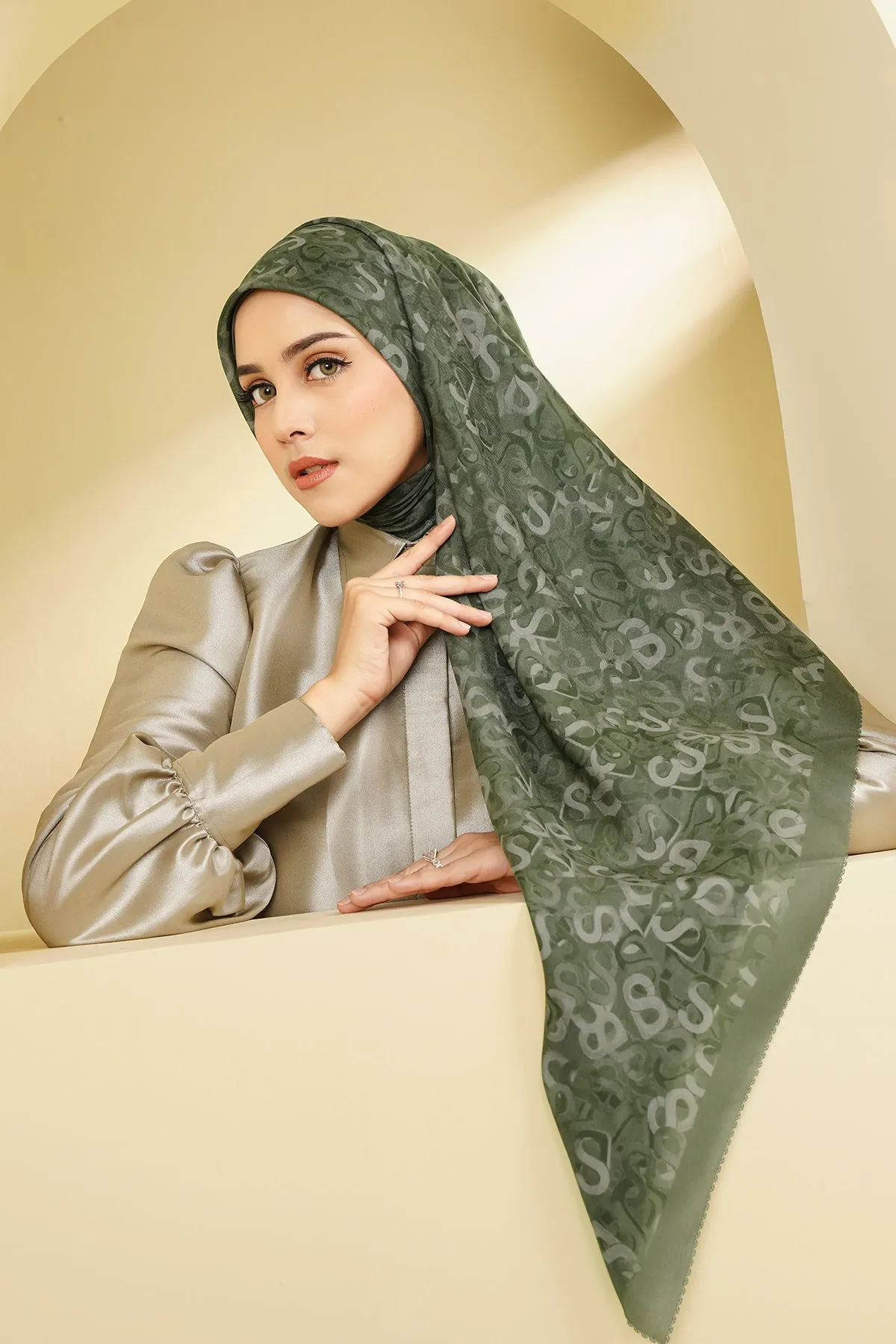 Samla Voile Square - Capulet Olive