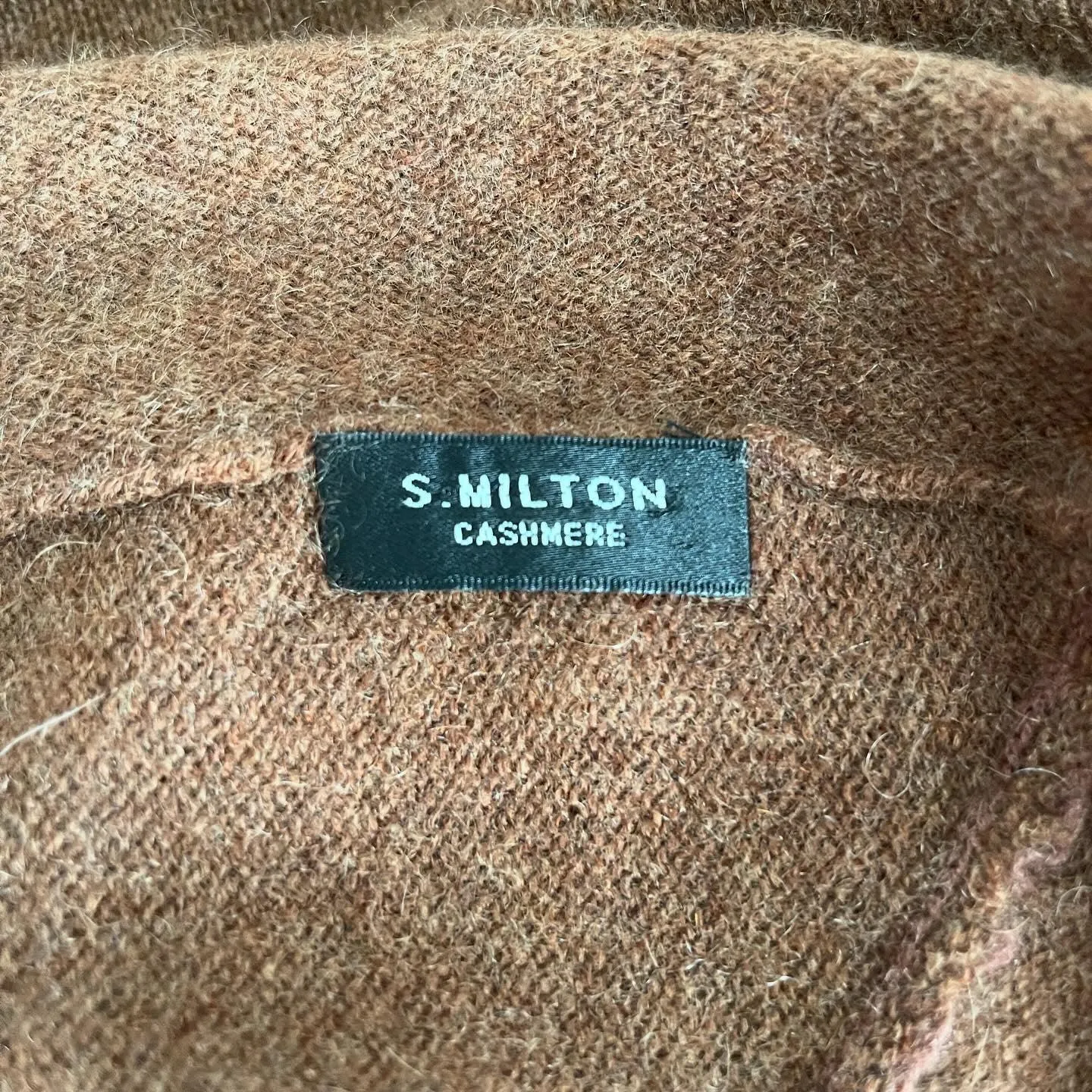 S.MILTON Cashmere Scarf