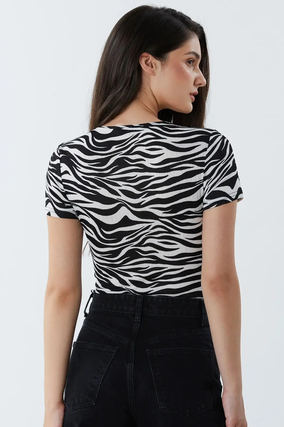 Zebra Striped Keyhole Neckline Bodysuit